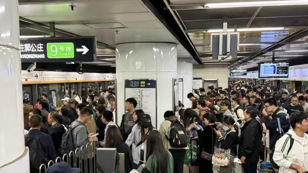 春运新政有感触，买错票半小时内免费退，愿回家路都平安