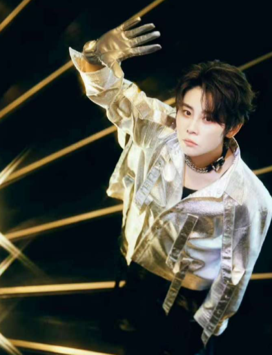 家人们谁懂啊！王濛的解说席居然真的搬到《声鸣远扬》啦！濛主那风趣幽默又专业到爆的