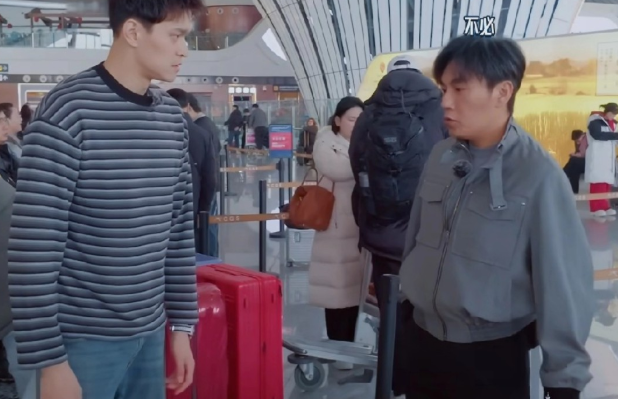 孙杨这人，其实骨子里是很自卑的
对这人不是很了解，只知道他是运动员。
但是跟别人