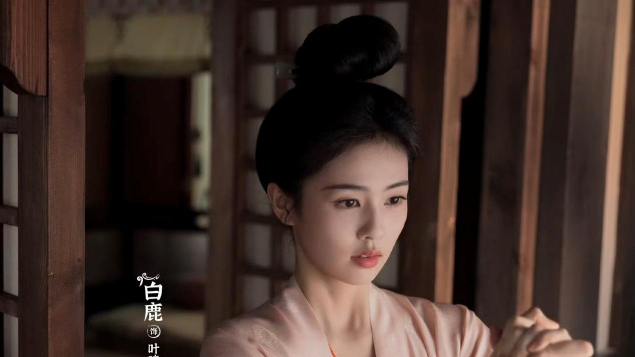 剧情老套，演员台词含糊不清，央八调整时间也带不动这个拖油瓶