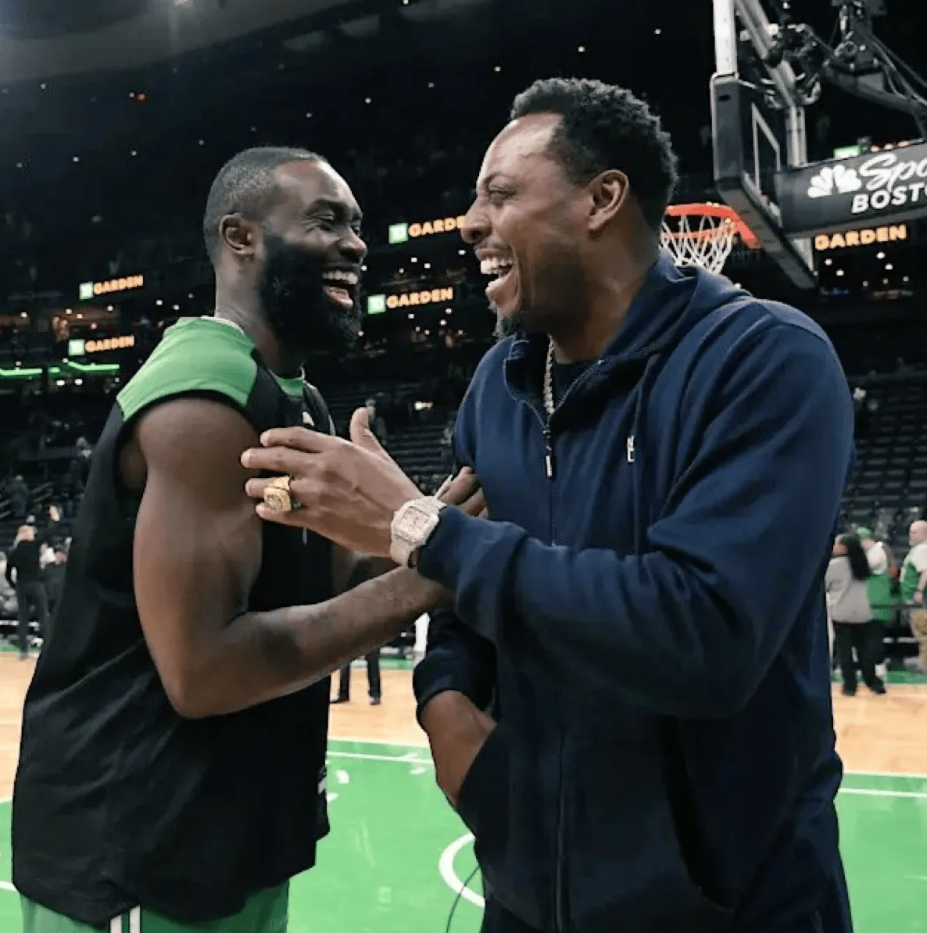 NBA常规赛，凯尔特人将对阵森林狼。
前NBA球员保罗-皮尔斯接受了记者采访，谈