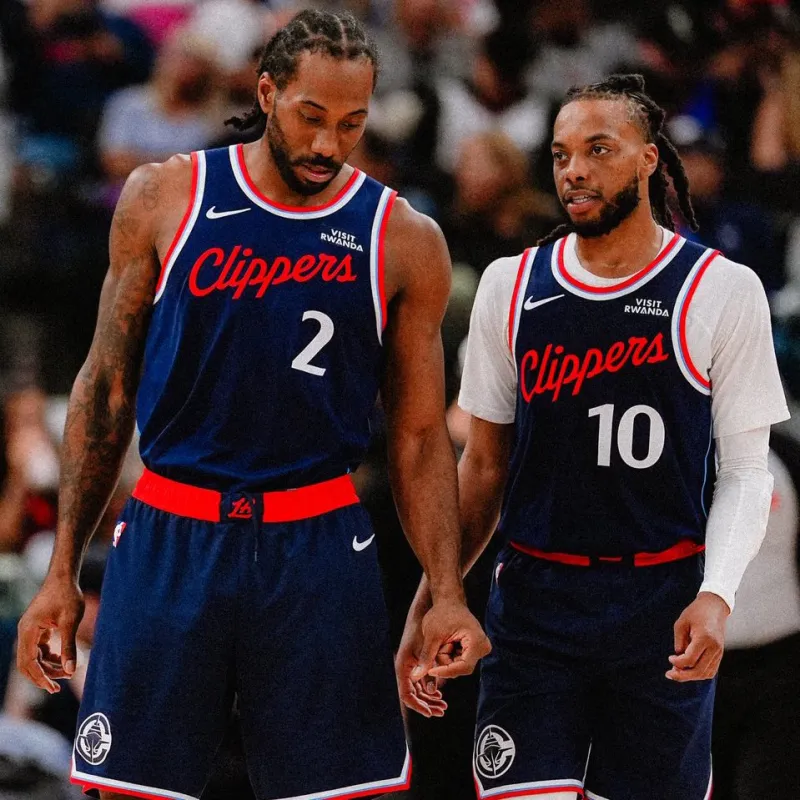 今日，美国篮球媒体LegionHoops晒出快船球员的近期战绩记录，并配文：
