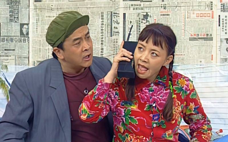 喜欢黄宏老师演的小品。小内容折射出社会的大环境。
 
老百姓喜欢他的作品，小品中