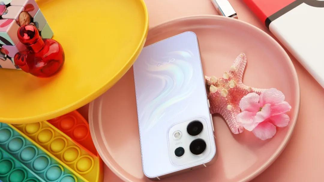 掌心银河，肆意青春｜OPPO Reno16 系列梦核美学图赏