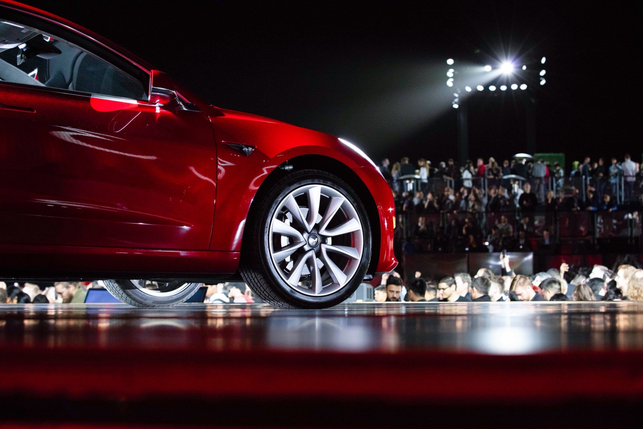 特斯拉Model 3发布10周年！当地时间2016年3月31日，特斯拉发布了Mo