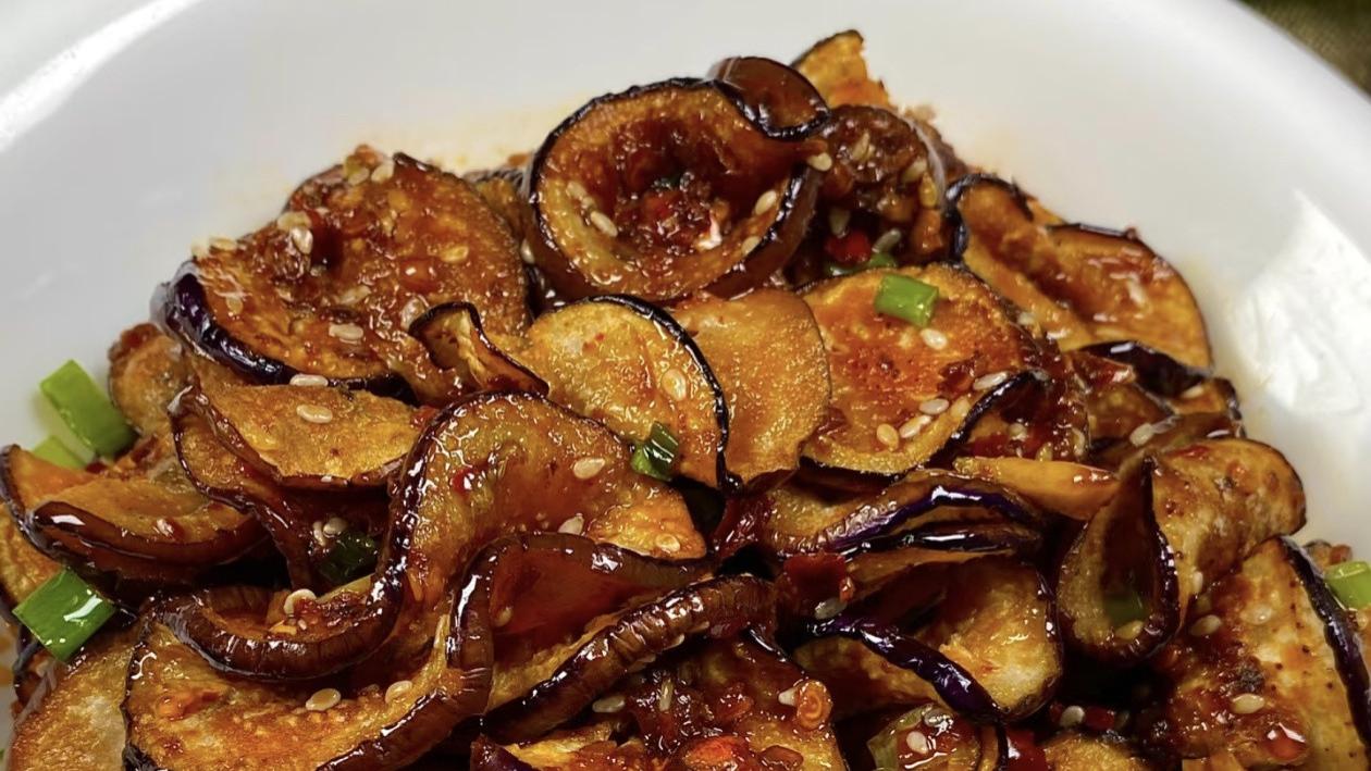 香到舔盘的凉拌煎茄子，米饭杀手级家常菜！