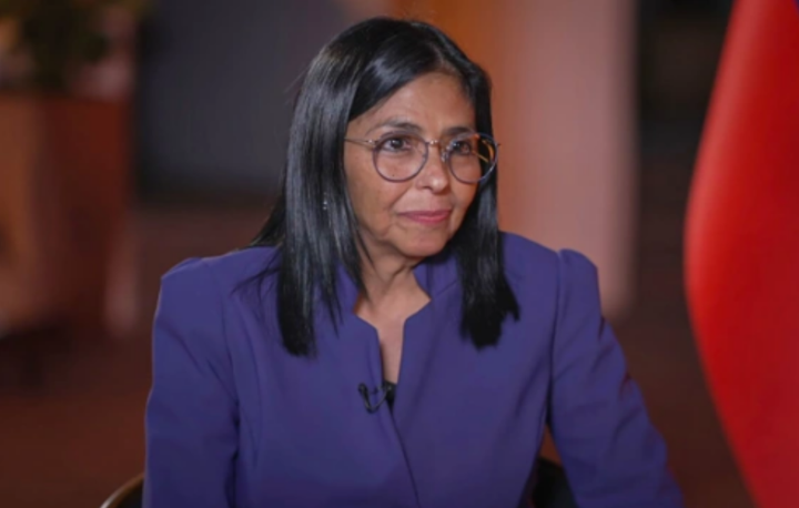 美国解除对委内瑞拉代理总统制裁，变相承认其合法地位