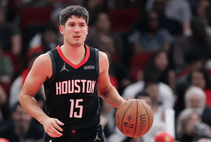 NBA常规赛，火箭主场迎战老鹰的比赛已经结束，火箭以117-95大胜老鹰。

此