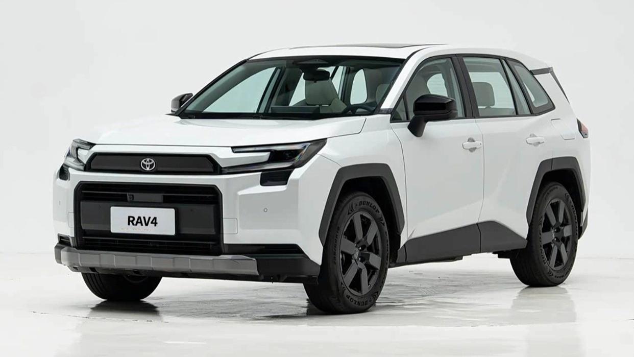 2026款一汽丰田RAV4荣放全新换代，增加了2.0L油电混合系统