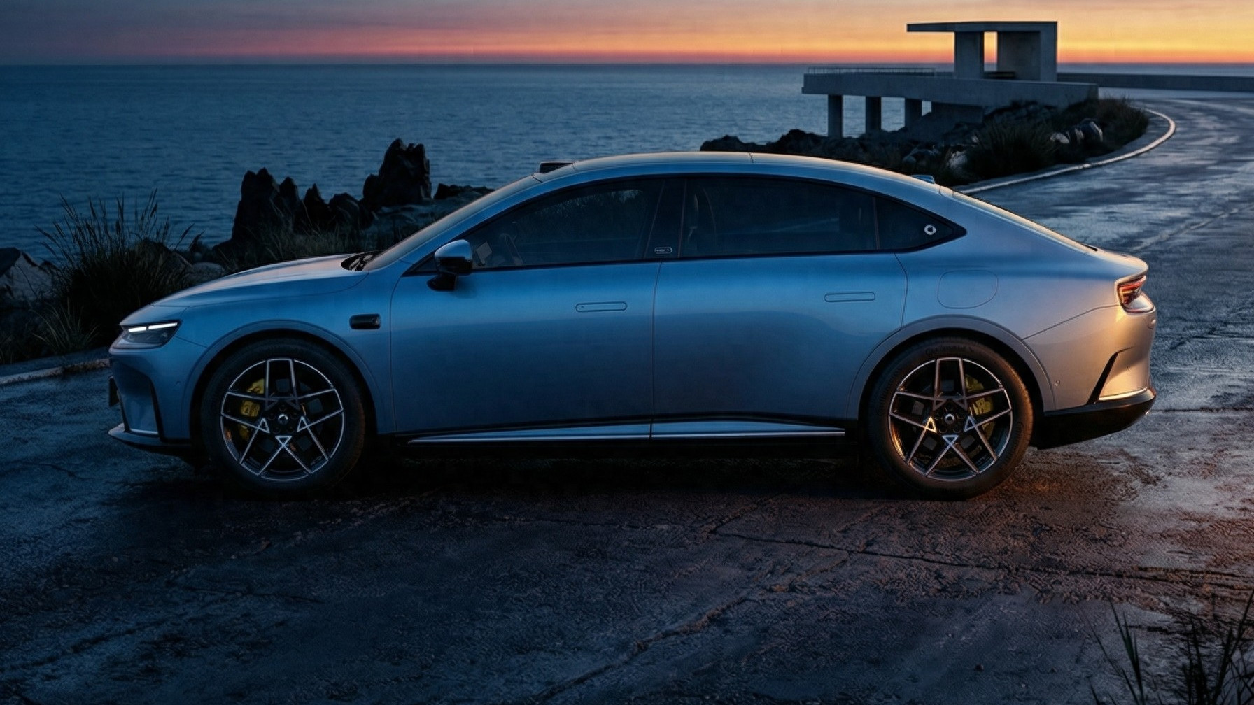 车色即是社交名片，买这部车的审美品味绝对在线