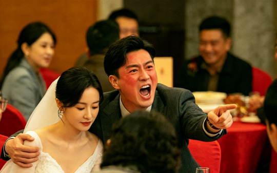 妹妹出嫁，我陪嫁了套500万的婚房，酒席上妹夫当众口无遮拦，我不语，第二天就把他从公司开除