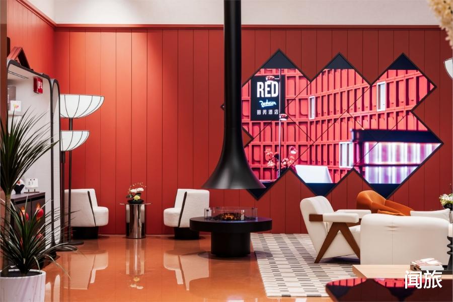 中高端这场牌局，锦江酒店一出手就是大招