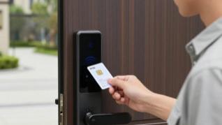 无钥匙进入系统：技术原理、应用场景与市场前景