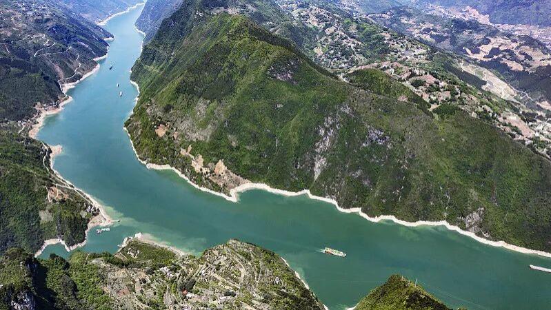 张生礼诗赞 ——《中华长江颂》