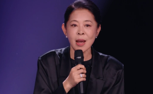 主持人倪萍冲上了热搜
没想到这次她连说3次“我错了”，甚至让网友监督自己，这到底