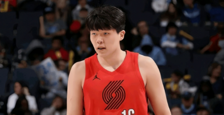 杨瀚森6分4篮板，开拓者大胜奇才。NBA常规赛，开拓者主场迎战奇才，这场比赛，杨