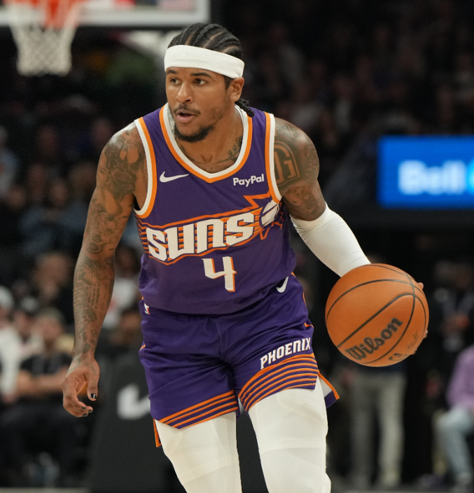 太阳太需要体型了 所有人都知道谁会被交易

1、布克是太阳建队队核心7000万合