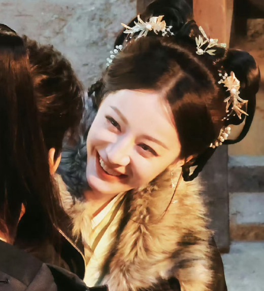 不是非得有恋爱有感情才能活下去，有很多方面可以支撑我