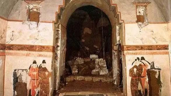 中国海外追宝第一案：盗墓贼炸药炸墓！河北五代大墓遭洗劫，国宝门神流落美国拍卖行！