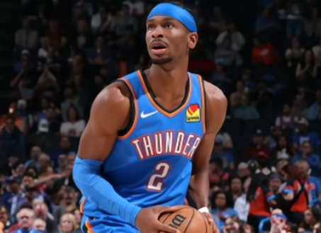 亚历山大17罚25分，雷霆大胜太阳取得系列赛大比分1比0领先。NBA季后赛首轮，