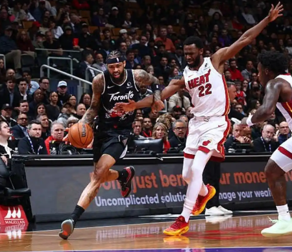 热火文化难道就是附加赛？
球队没有明确的发展方向，年轻球员培养目的性不够强，连续