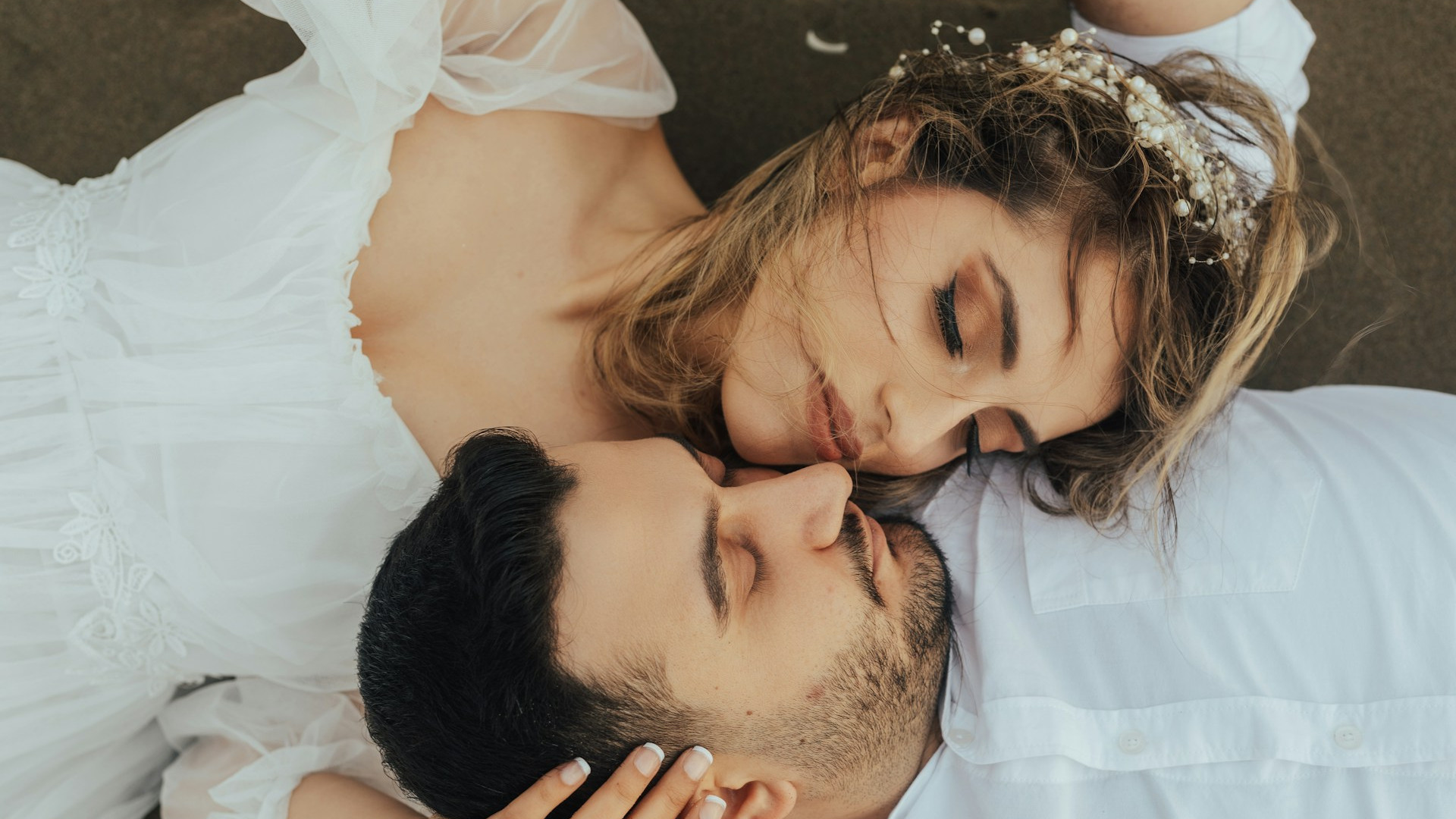 明明很爱他，身体却在‘防御’？性治疗师带你走出亲密恐惧