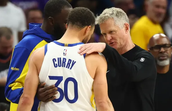 前NBA球员尼克-杨在节目中谈到勇士现状时表示，勇士王朝已经正式终结。
尼克-杨