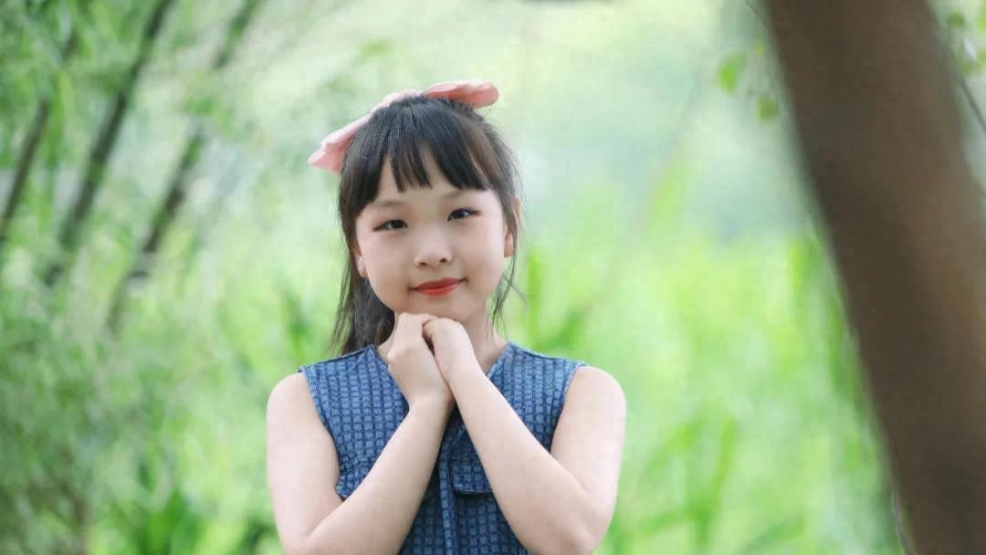 小歌手李奇妙温情演绎《我会等》，用童声守候美好与希望