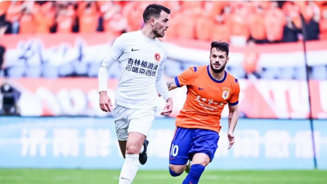 1050万欧外援团首秀哑火，李金羽坦言“交学费”为何刺痛球迷