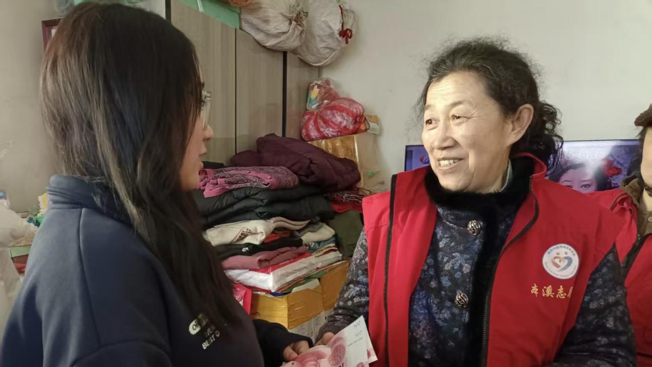 明山区青平社区关工委 开展走访慰问困境学生活动