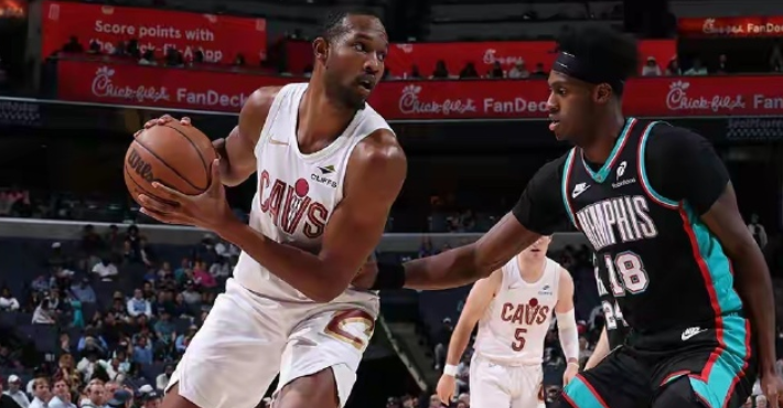 伊迪的 "浪费感"：7 尺 3 巨人的赛季阵痛，藏着灰熊重建的终极答案