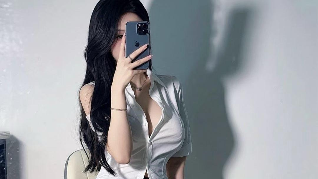 我能有什么坏心思呢，我穿黑丝只想让你叫我一声妈妈