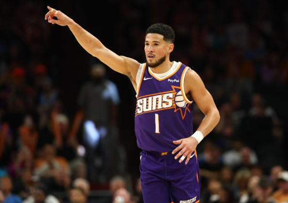 布克球迷，心态有点崩了

意料之中的输给了开拓者，但意料之外的是我布今天打的那么