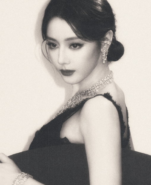 那些落在云彩里的爱心，每一个都是我对你没能藏住的怦然心动