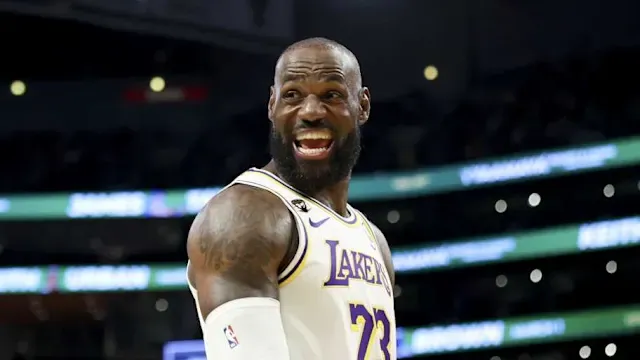 NBA常规赛湖人主场迎战鹈鹕的比赛已经结束。全场战罢，湖人以110-101战胜鹈