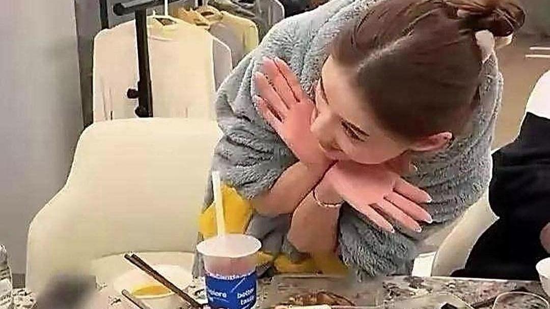 何超莲这富炫得，让人竟然哑口无言