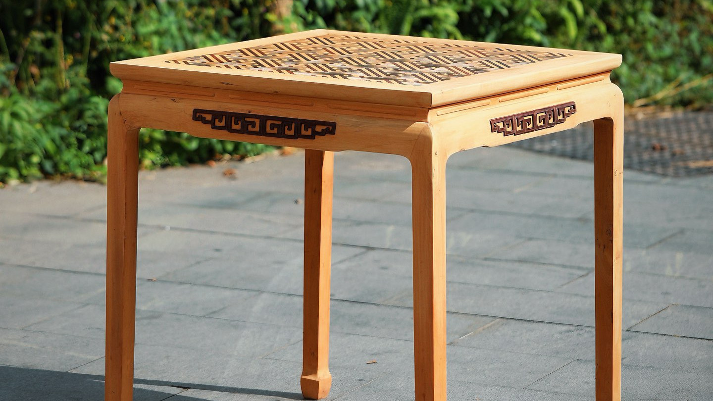 文心嵌韵，黄杨木嵌紫檀，几何纹四方桌