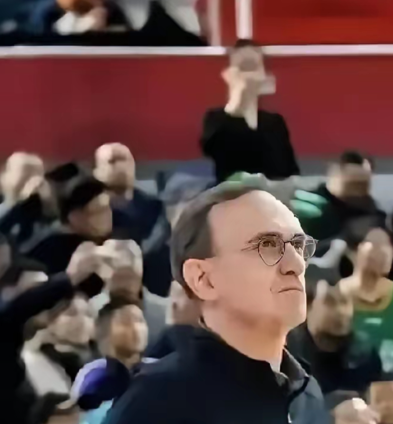 辽宁队大败上海的真实原因
辽宁队输上海队34分，很多人质疑，说输球可以，不应该输