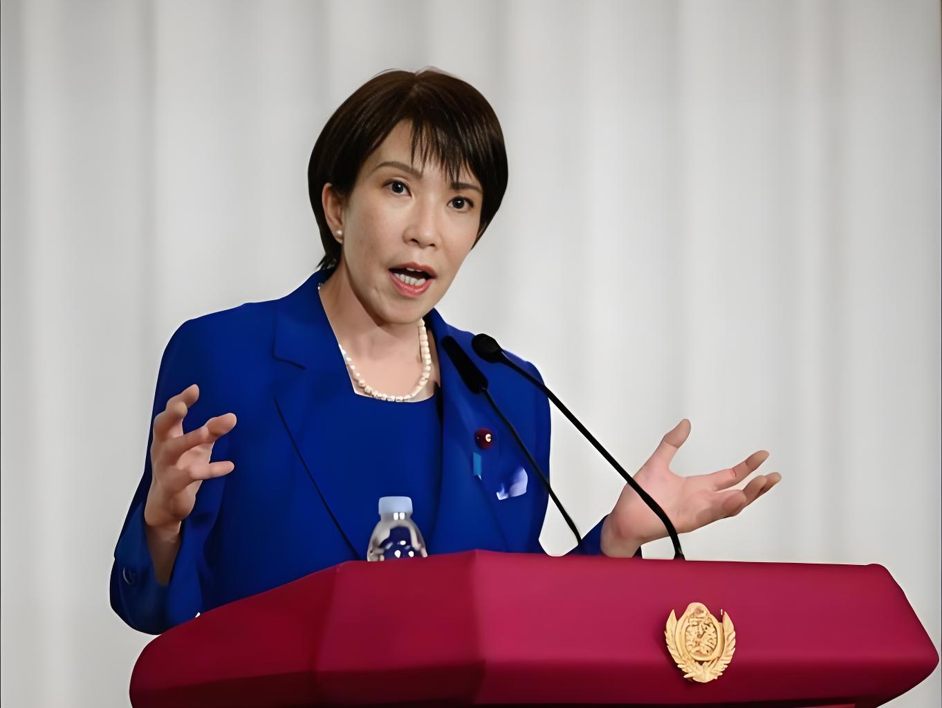 日本这次还真硬气，高市早苗在特朗普面前说“不”字。

美国指名让日本派军舰去霍尔