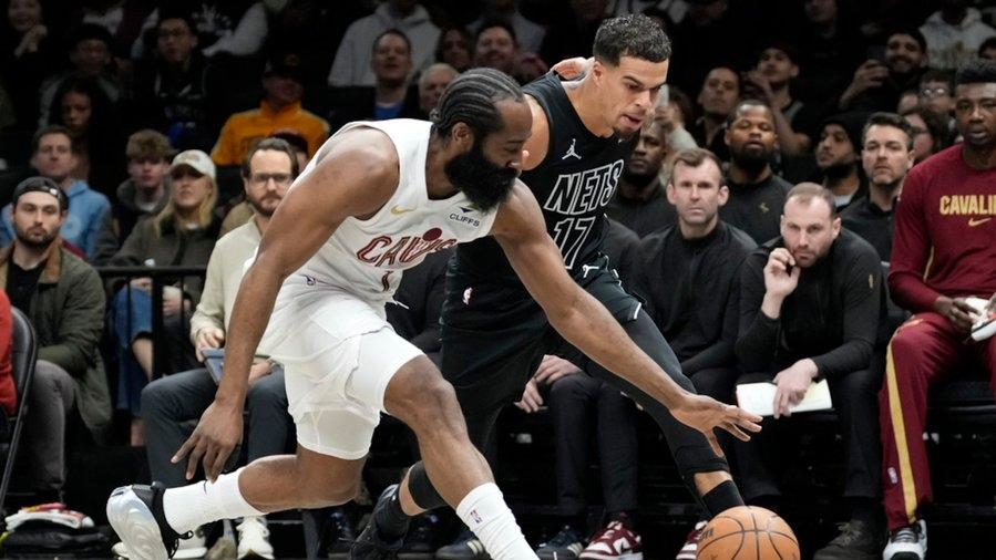 随着湖人、雷霆大胜，马刺、掘金遭遇惨败，西部最新排名如下！