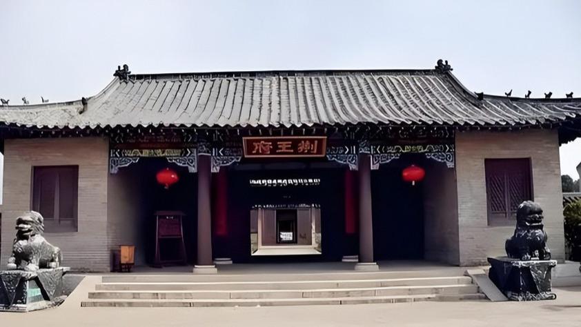 荆恭王朱翊钜奏请册封继母寿氏被朝廷拒绝，吴承恩曾为其王府纪善