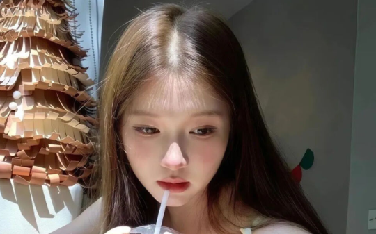 因锦鲤体质嫁入豪门，总裁老公不信是我带来的好运，坚持要娶心爱的白月光，重生后我拒做锦鲤冲喜工具人