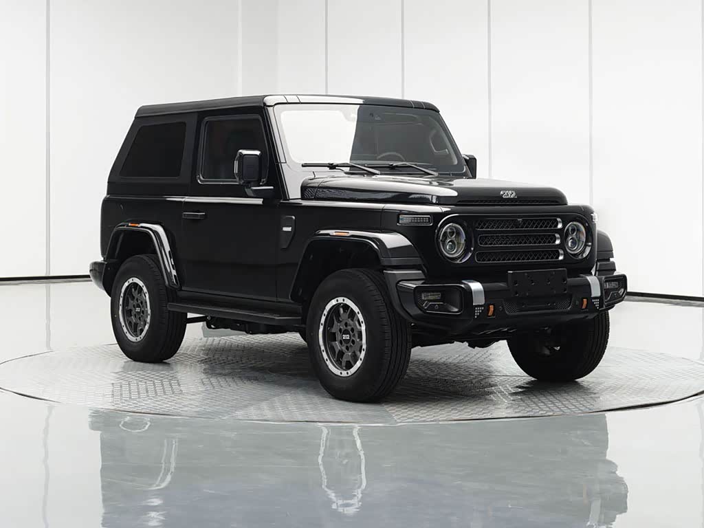 Jeep牧马人入门平替硬派SUV亮相！预计售价13万，三门布