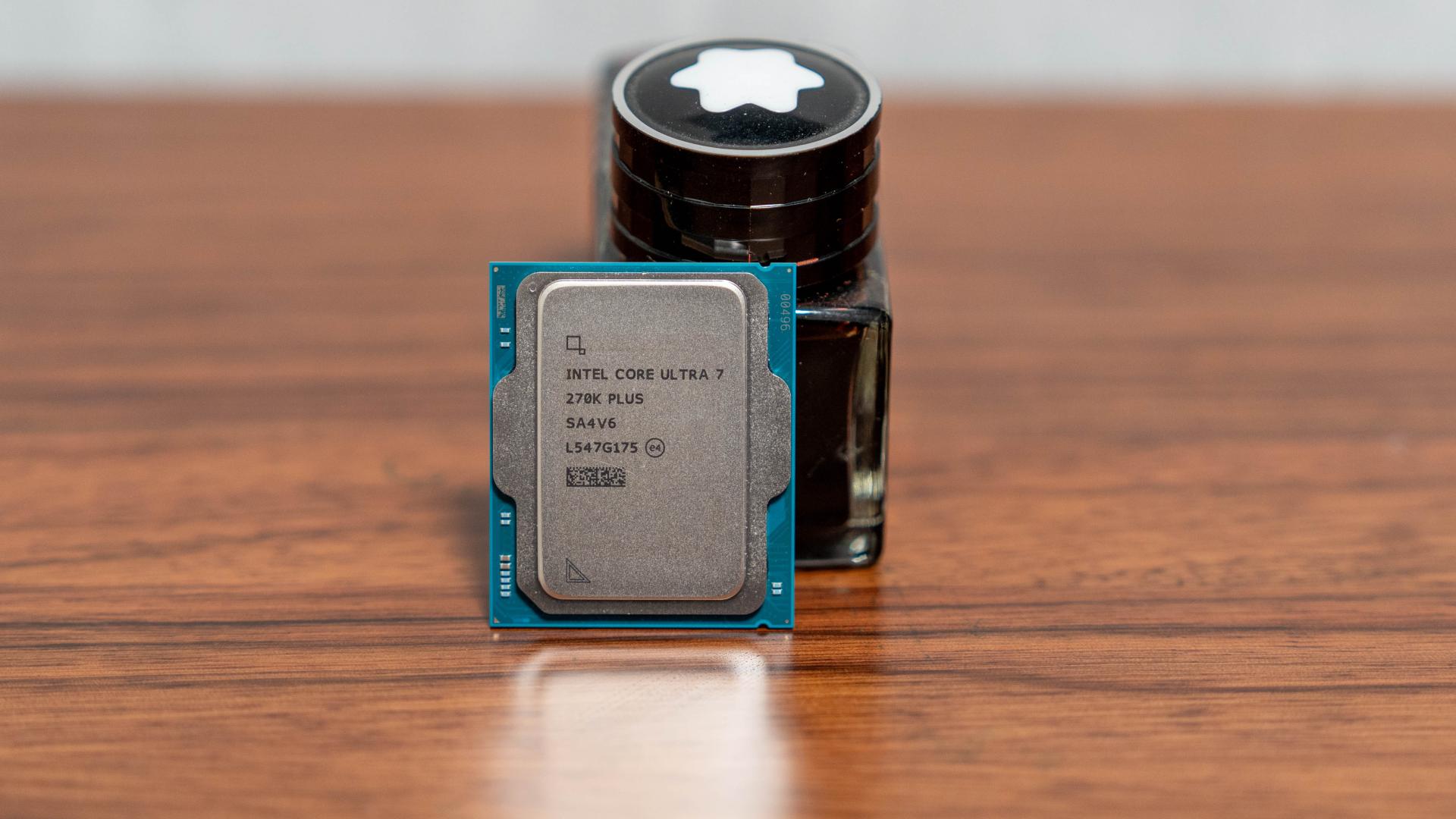 2500元就能比肩U9 285K？英特尔酷睿U7 270K Plus测评分享