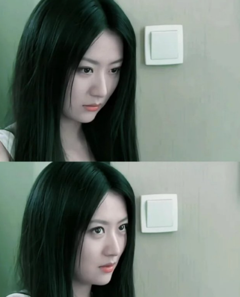 白冰这黑长直造型，看到就一下子梦回校园女神。清风拂面的美好