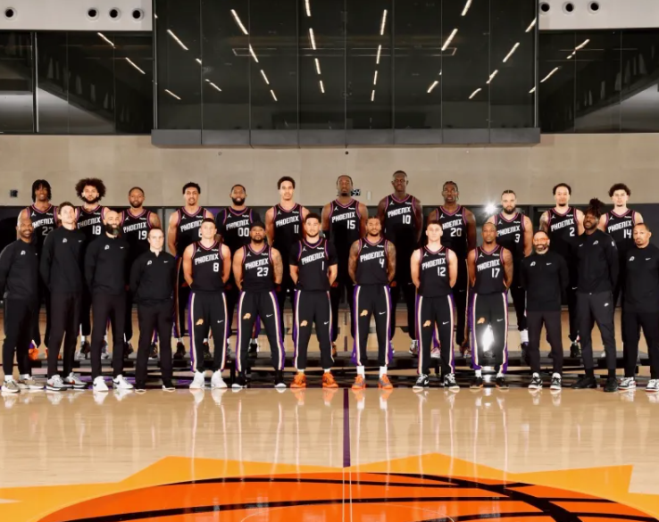 开赛前太阳被预测西部第13，上赛季三巨头的失败阴影，大部分媒体预测太阳进不去季后