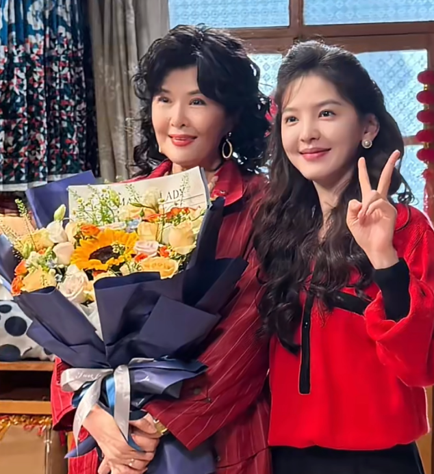 《冬去春来》61岁的她出演49岁任重的母亲不说还以为同龄人
《冬去春来》庄庄和胜