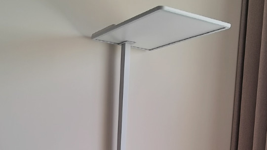 普通台灯和护眼大路灯差在哪？家长别再花冤枉钱了，护眼大路灯品牌推荐