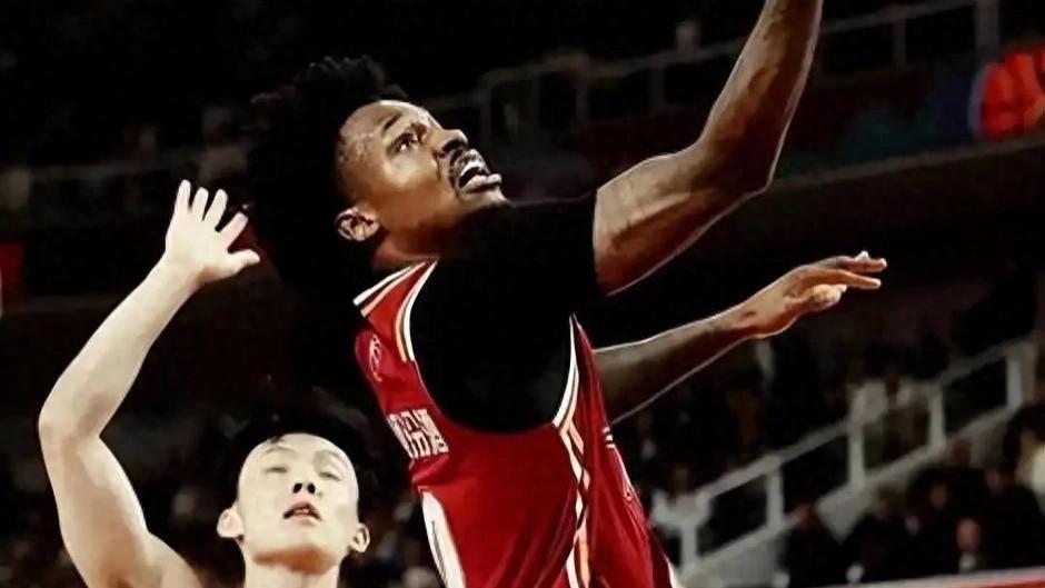 山西末节独揽18分打懵北控，7分钟逆转12分！