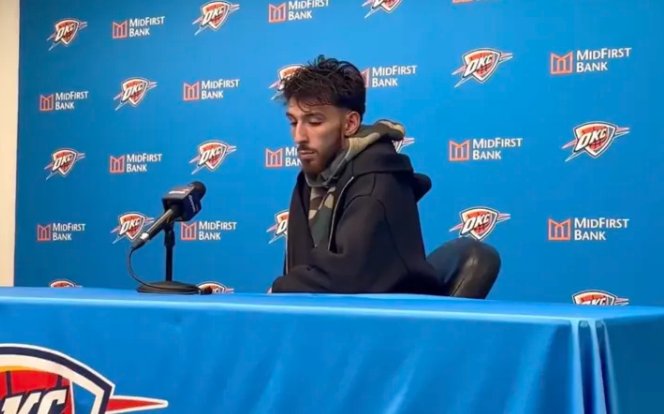 NBA常规赛，雷霆106-112不敌火箭。
赛后雷霆球员切特-霍姆格伦接受了记者